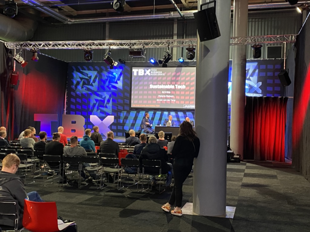 b92700e2 b09b 4489 bca6 d33692ceca64 1 105 c